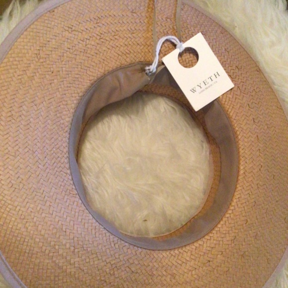 NEW! Wyeth open crown straw hat